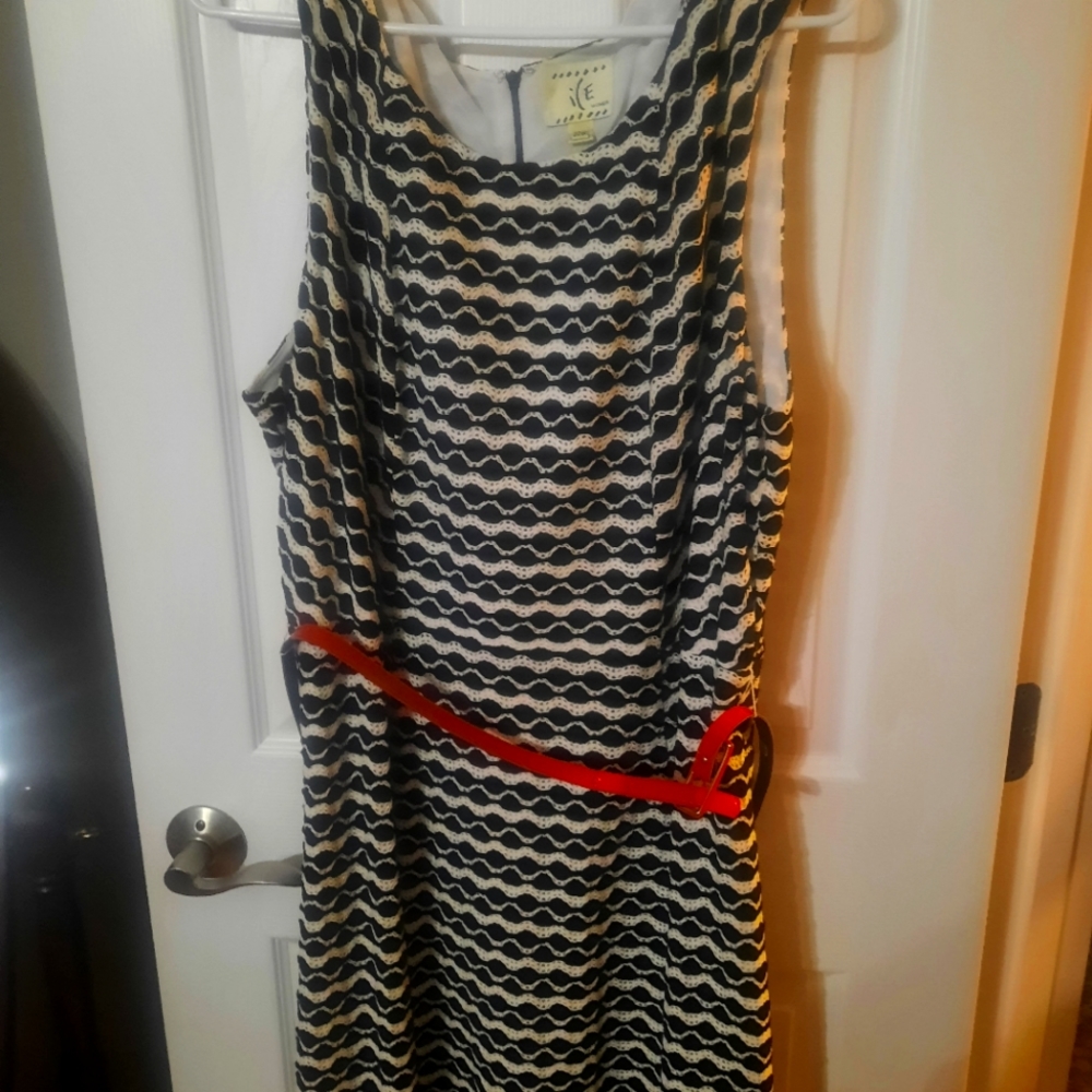 Black/white dress w/red belt plus size